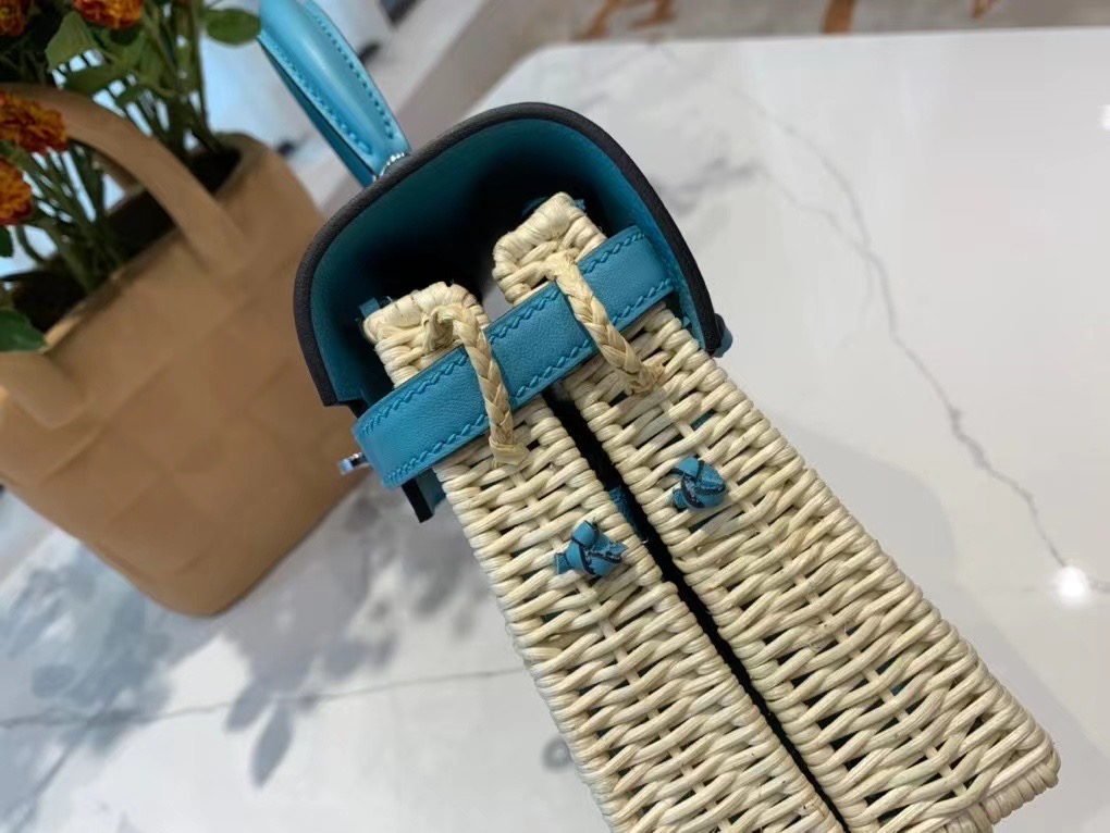 VIP一级品 hm minikl picnic野餐包   P3 北方蓝（swift皮） mini2代的经典著作