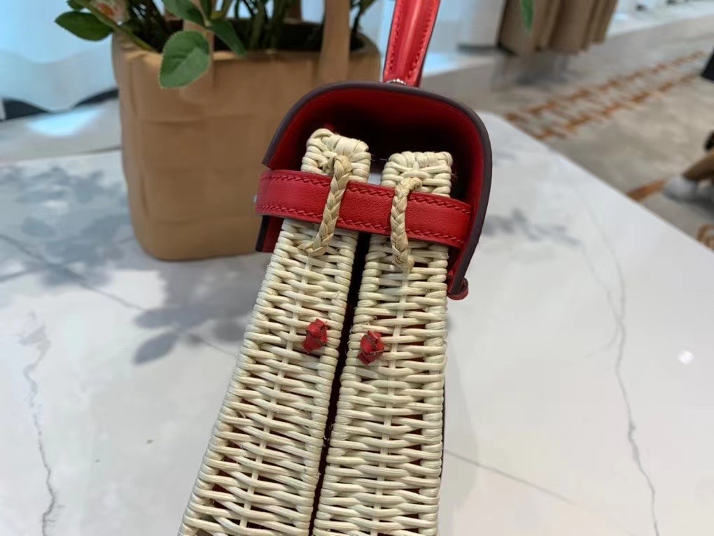 VIP一级品  hm minikl picnic野餐包   ❤️S3 Rose de coeur 心红色（swift皮）  mini2代的经典著作