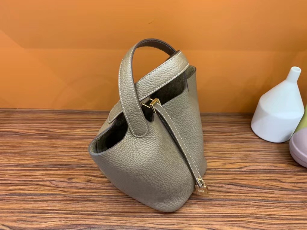VIP一级品： picotin 18cm  TC D0威马犬米色/金扣 代购级品质
