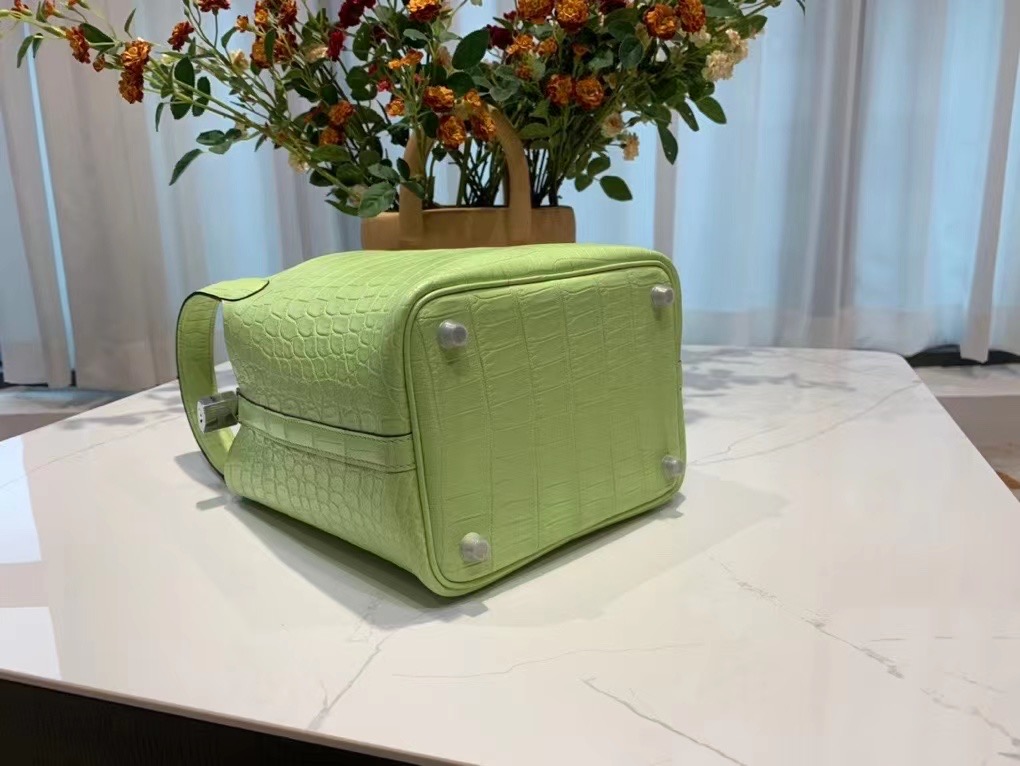 VIP一级品： picotin 18cm  美洲鳄 嫩芽绿/金扣 手工缝制 臻品鉴赏 代购级品质