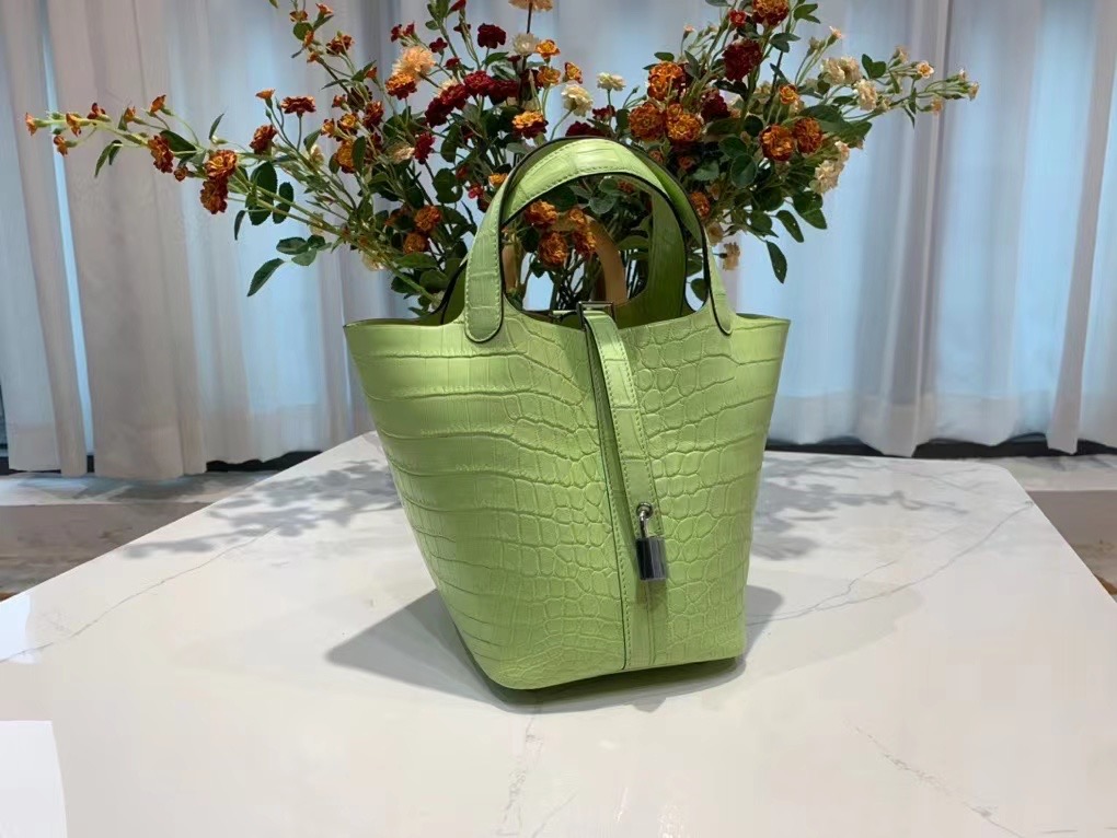 VIP一级品： picotin 18cm  美洲鳄 嫩芽绿/金扣 手工缝制 臻品鉴赏 代购级品质