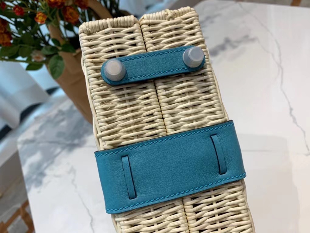 VIP一级品 hm minikl picnic野餐包   P3 北方蓝（swift皮） mini2代的经典著作