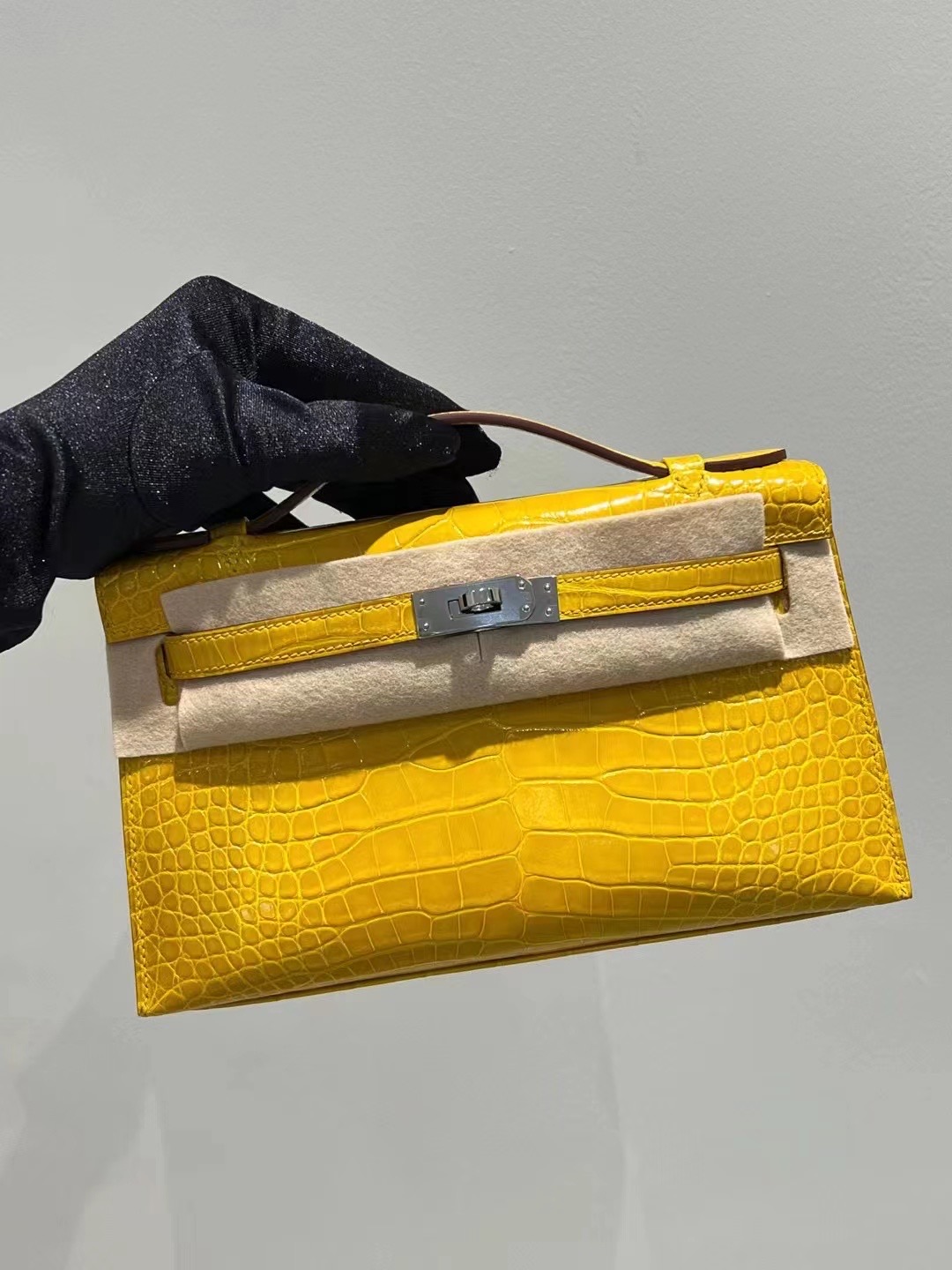 HM MiniKL Pochette 9D Amber Shiny alligator crocodile