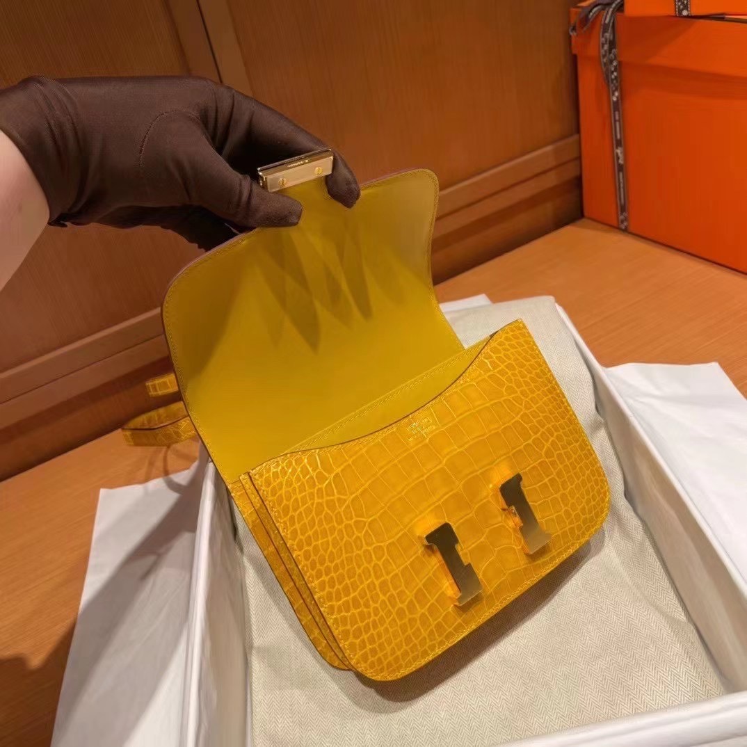 United Arab Emirates HM Constance Mini Alligator 9D Jaune Amber 琥珀黄