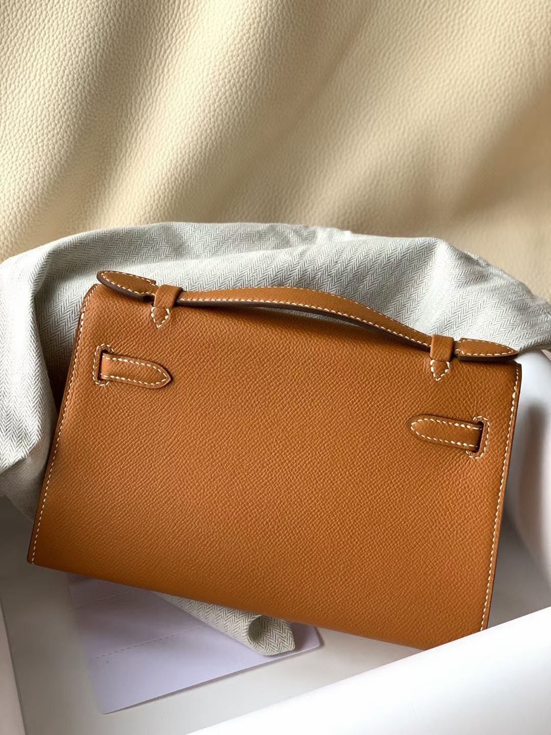 Canada Ottawa Hermès KL Pochette Epsom 37 Gold 89 Noir