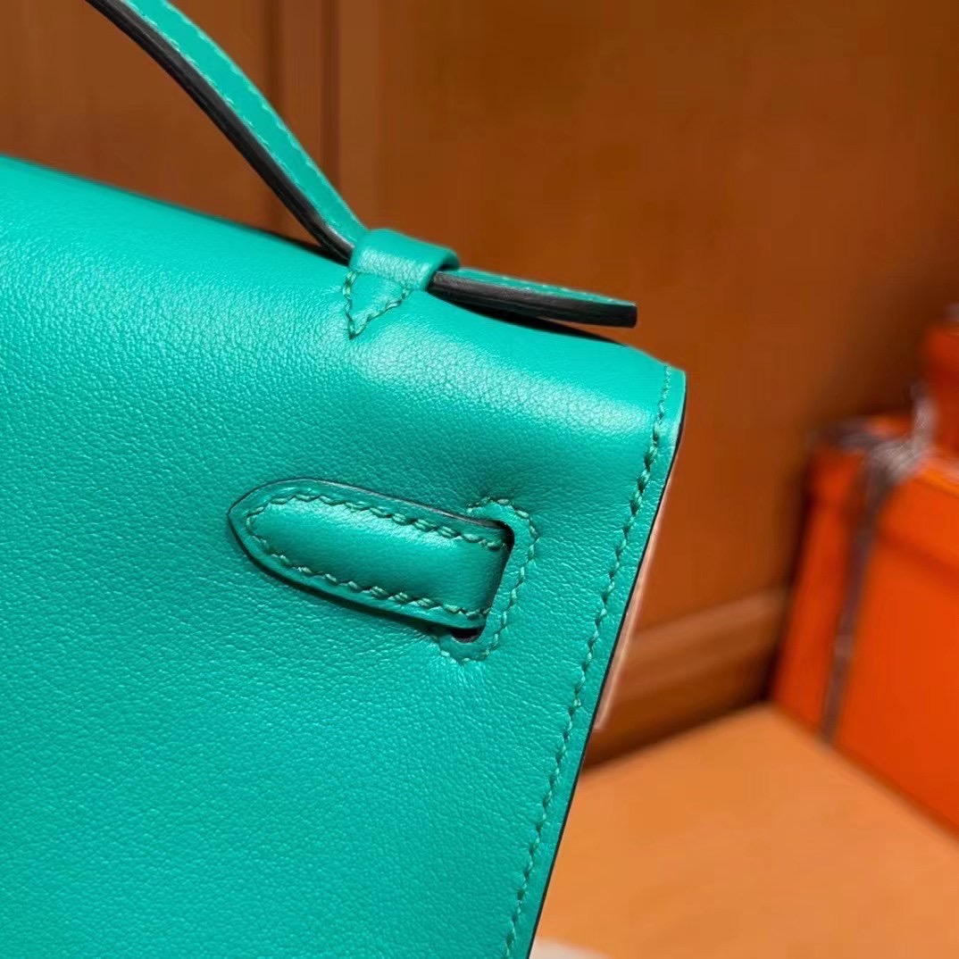 KL pochette 一代手拿包，晚宴必备单品 Swift. 6U 薄荷绿 银扣