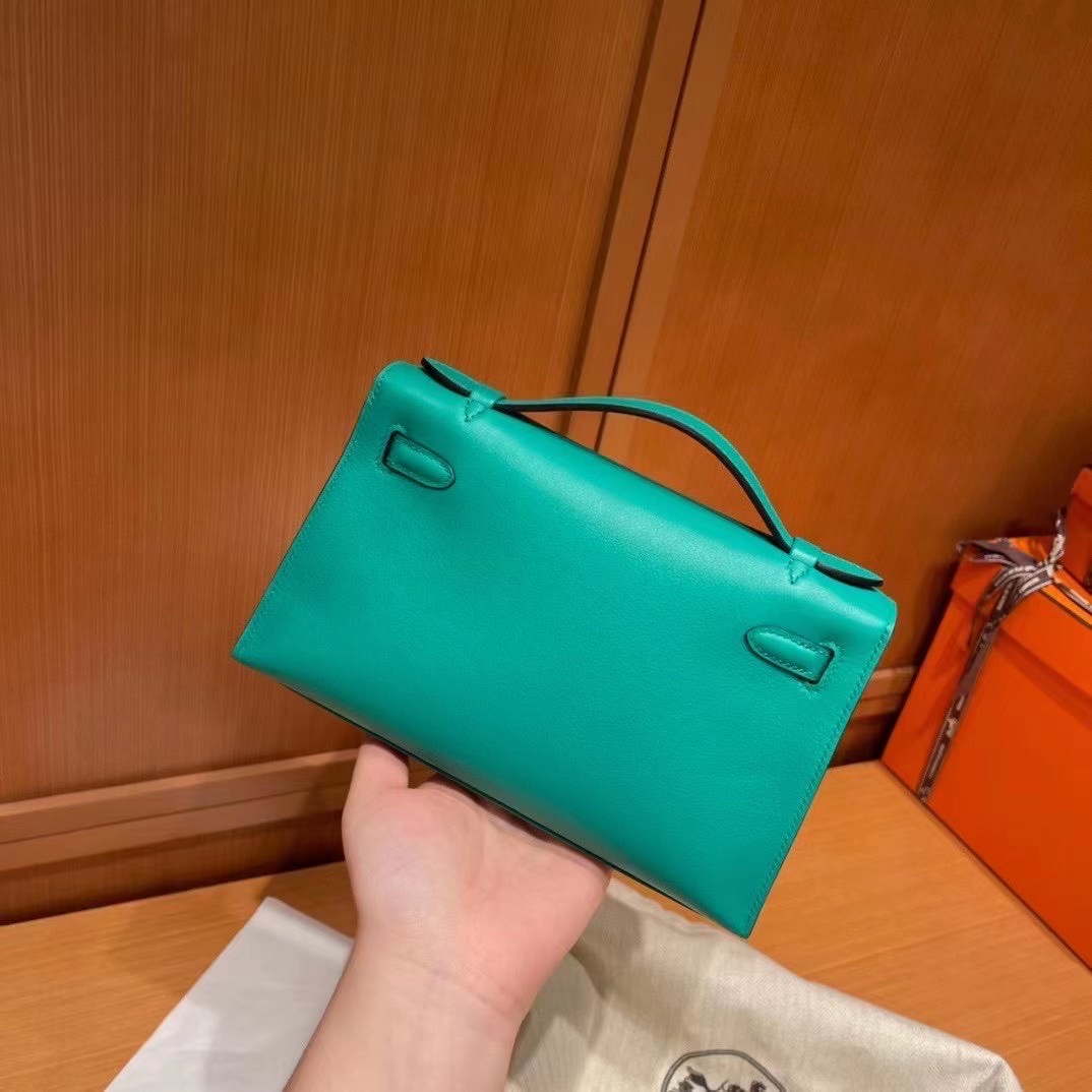 KL pochette 一代手拿包，晚宴必备单品 Swift. 6U 薄荷绿 银扣