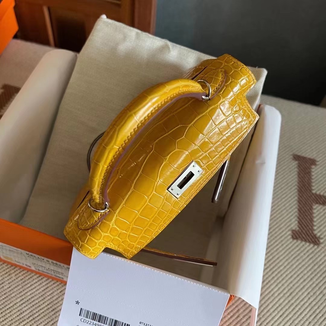 HM mini KL 二代 20cm 亮面鳄鱼皮革 9D琥珀黄 Shiny alligator crocodile 银扣金属 全手工蜜蜡线缝,爱马仕迷你凯莉包2代