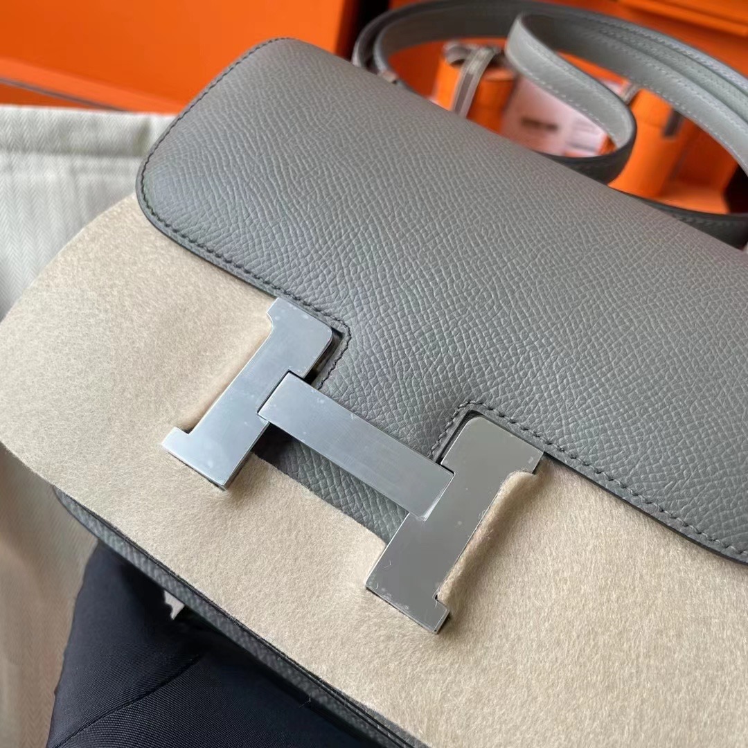 Constance mini 19cm Epsom 0L积雨云灰 银扣