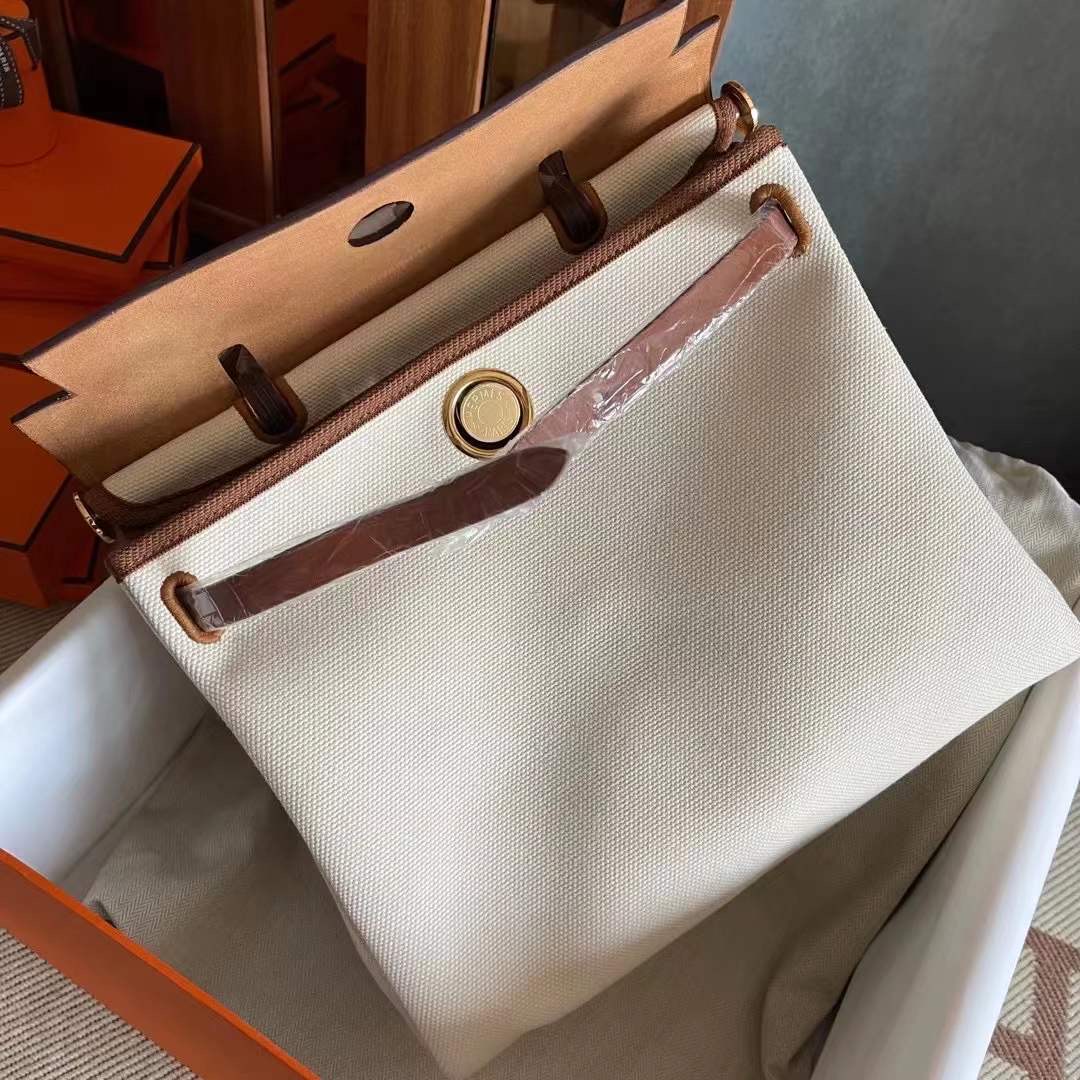 Herbag 31 风衣灰拼咖色  金扣