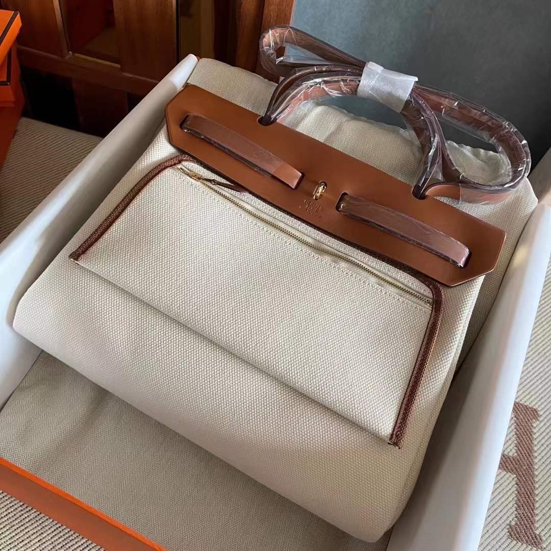 Herbag 31 风衣灰拼咖色  金扣