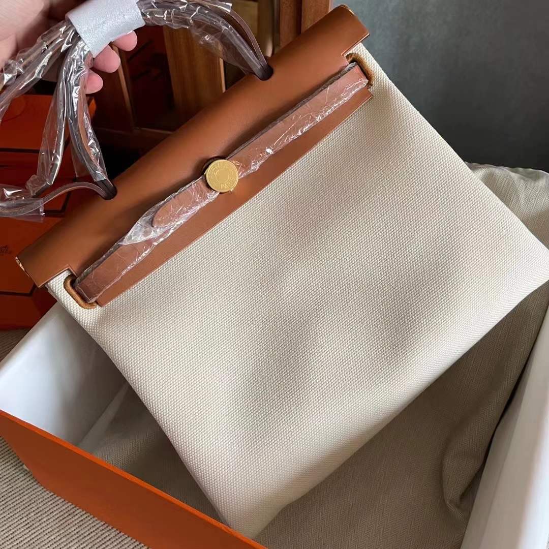 Herbag 31 风衣灰拼咖色  金扣