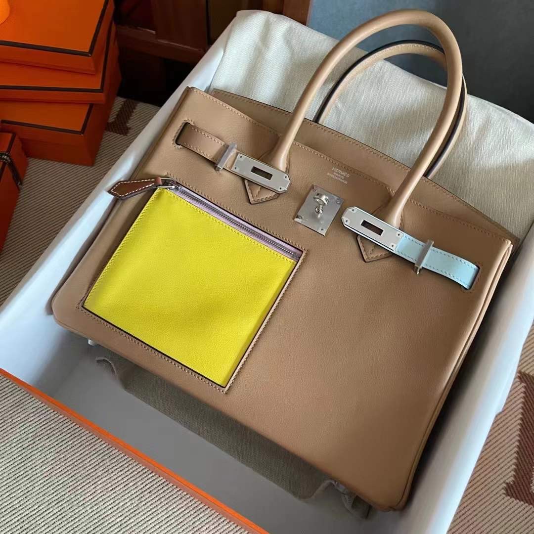 BK colormatic  经典的bk 包加入了colormatic 拼色元素，包身选用swift 皮，不规则多功能口袋，撞色设计很艺术，使之更特别