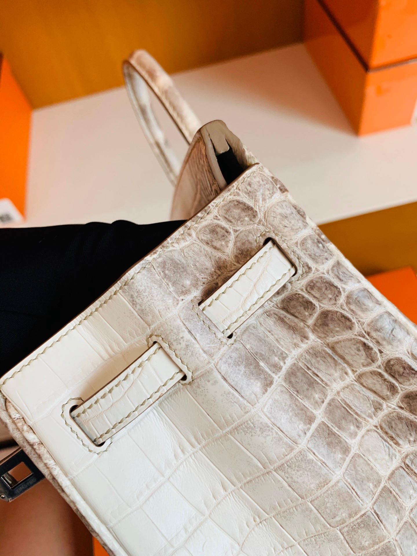 皇后级 BK 25cm Crocodile leather 铂金包 01喜马拉雅白 himalaya 雾面尼罗鳄鱼 两点 银扣 还自带气孔 可遇不可求 [得意]