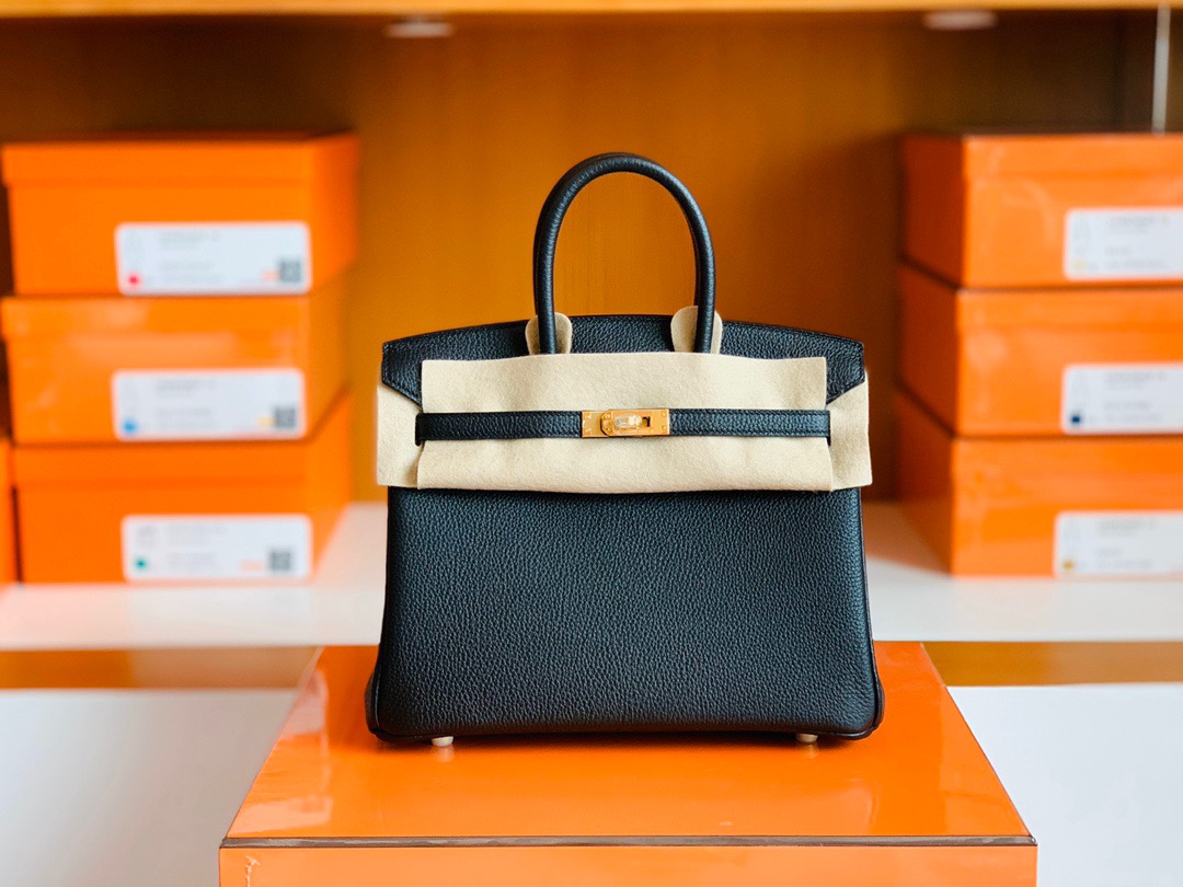 Expo 2020 Dubai HM BK 25cm togo 89 Noir Gold hardware