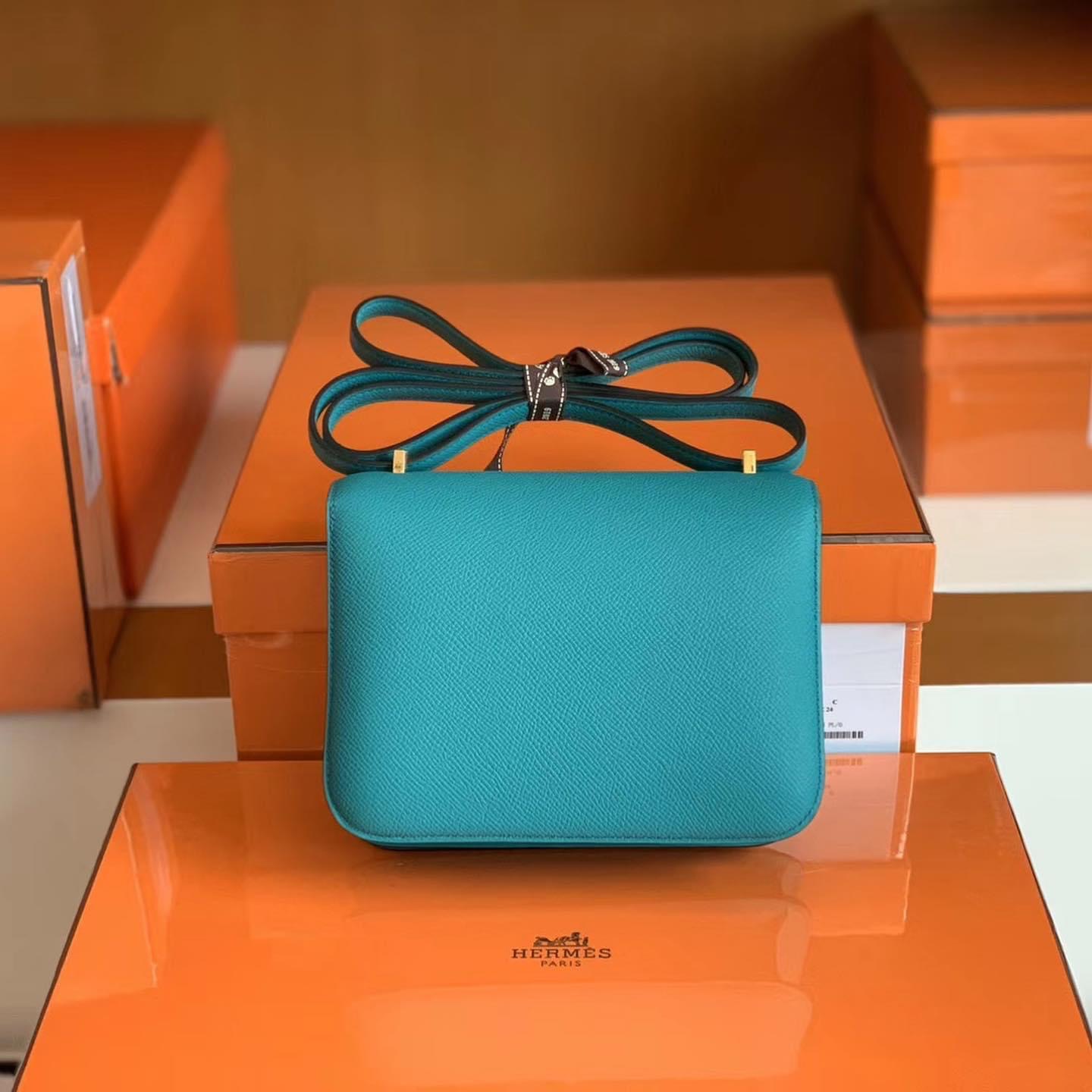 The United Arab Emirates Constance Mini Epsom 7F Bleu Paon