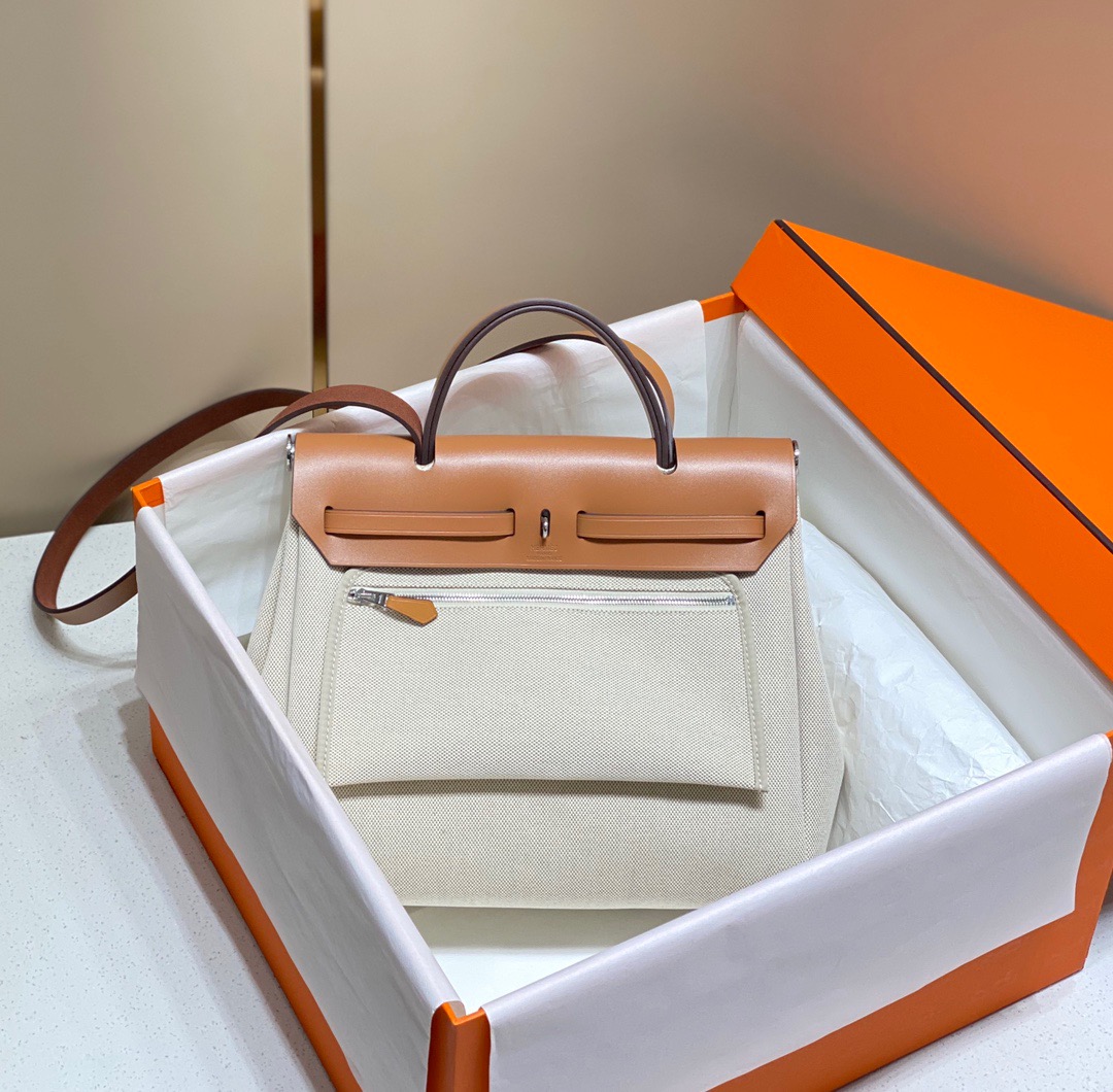 Her bag 31