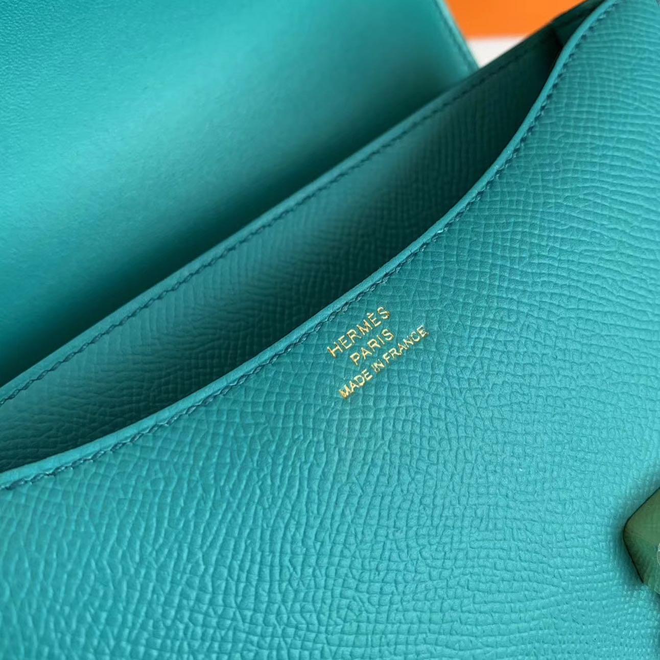 The United Arab Emirates Constance Mini Epsom 7F Bleu Paon