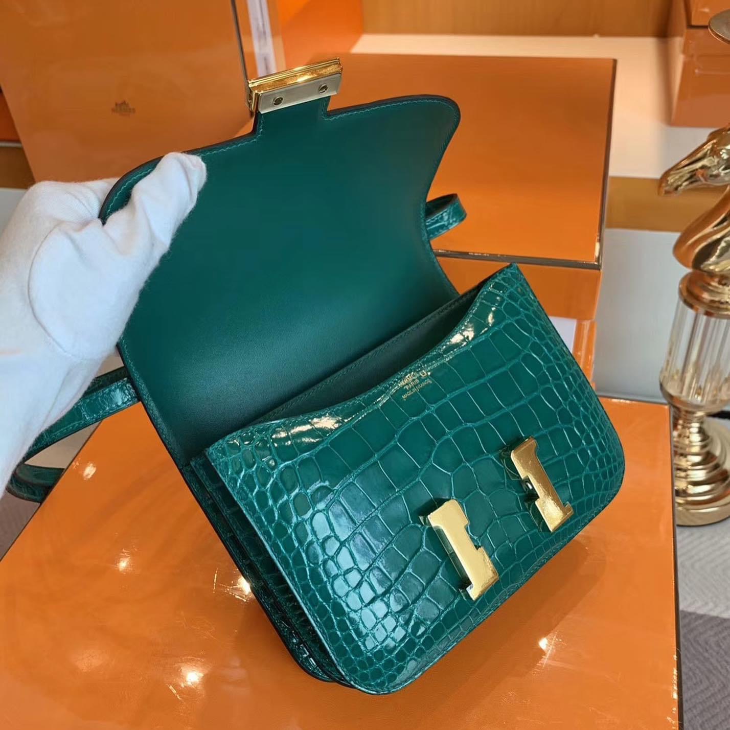 Constance 康康18cm 6Q Green 翡翠绿 亮面鳄鱼皮 美洲方块 金扣