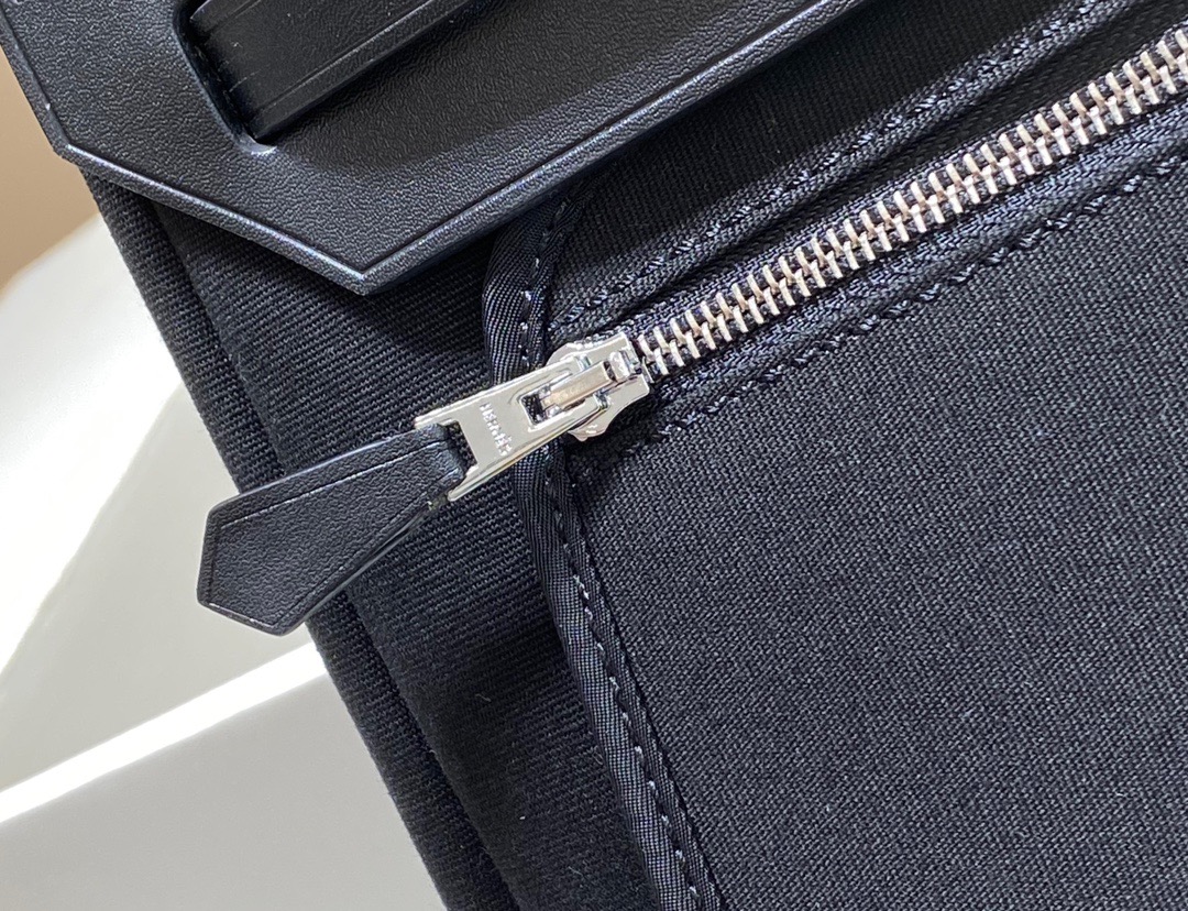 Her bag 31