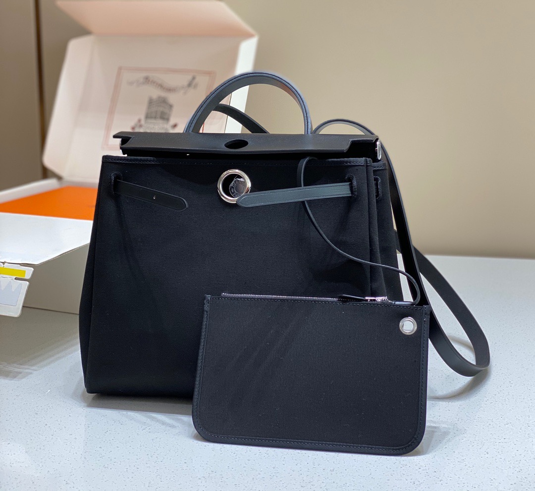 Her bag 31
