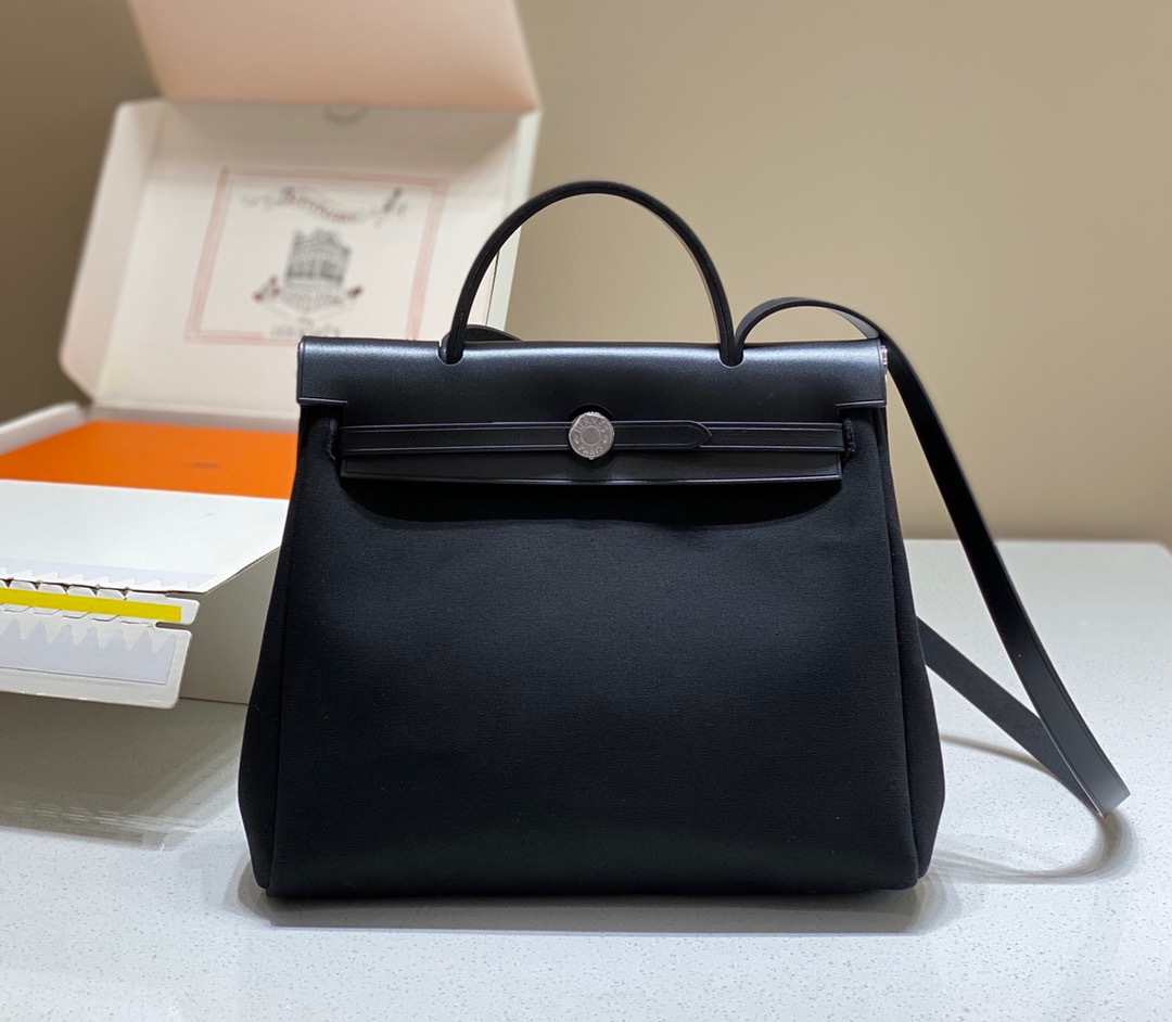 Her bag 31
