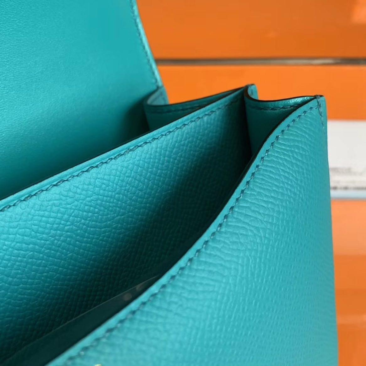 The United Arab Emirates Constance Mini Epsom 7F Bleu Paon
