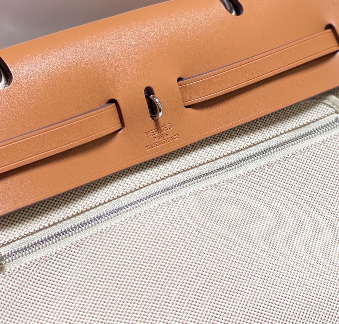 Her bag 31
