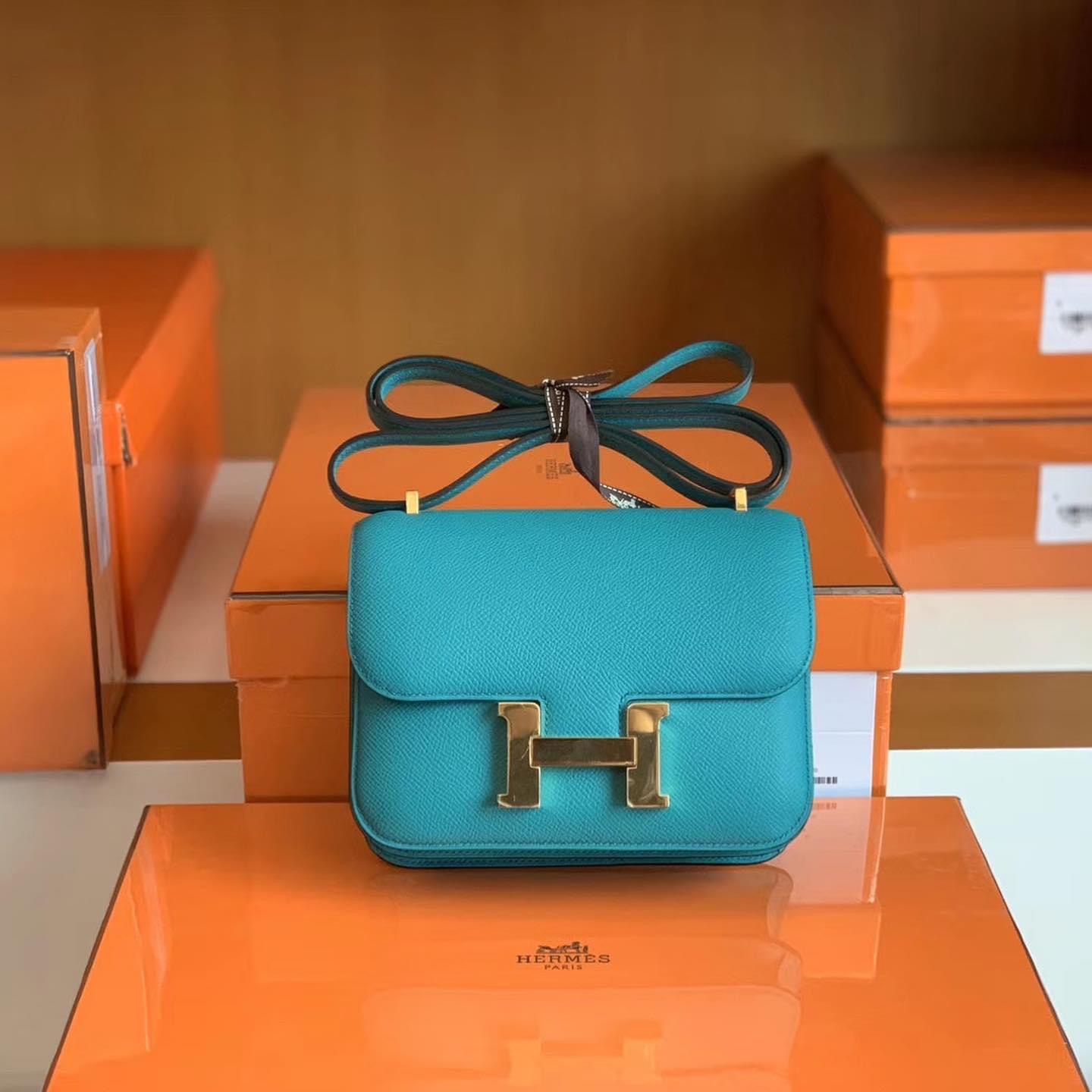 The United Arab Emirates Constance Mini Epsom 7F Bleu Paon
