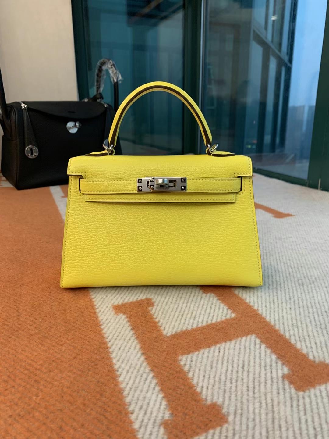 Kuwait Mini kl II 9O jaune de naples 那不勒斯黄 山羊皮