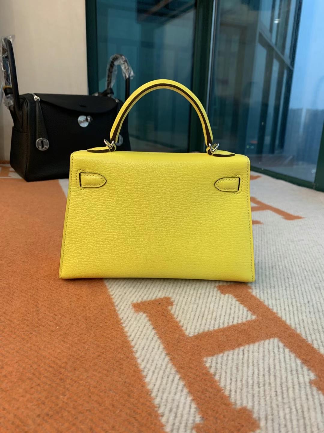Kuwait Mini kl II 9O jaune de naples 那不勒斯黄 山羊皮