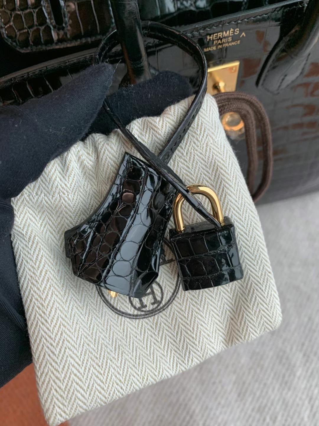 Saudi Arabia Dammam HM BK 25cm 89 Noir Porosus V crocodile