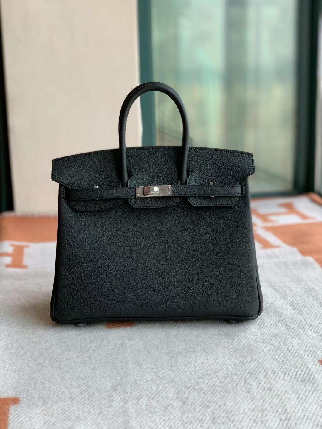 Expo 2020 Dubai HM BK 25cm togo 89 Noir