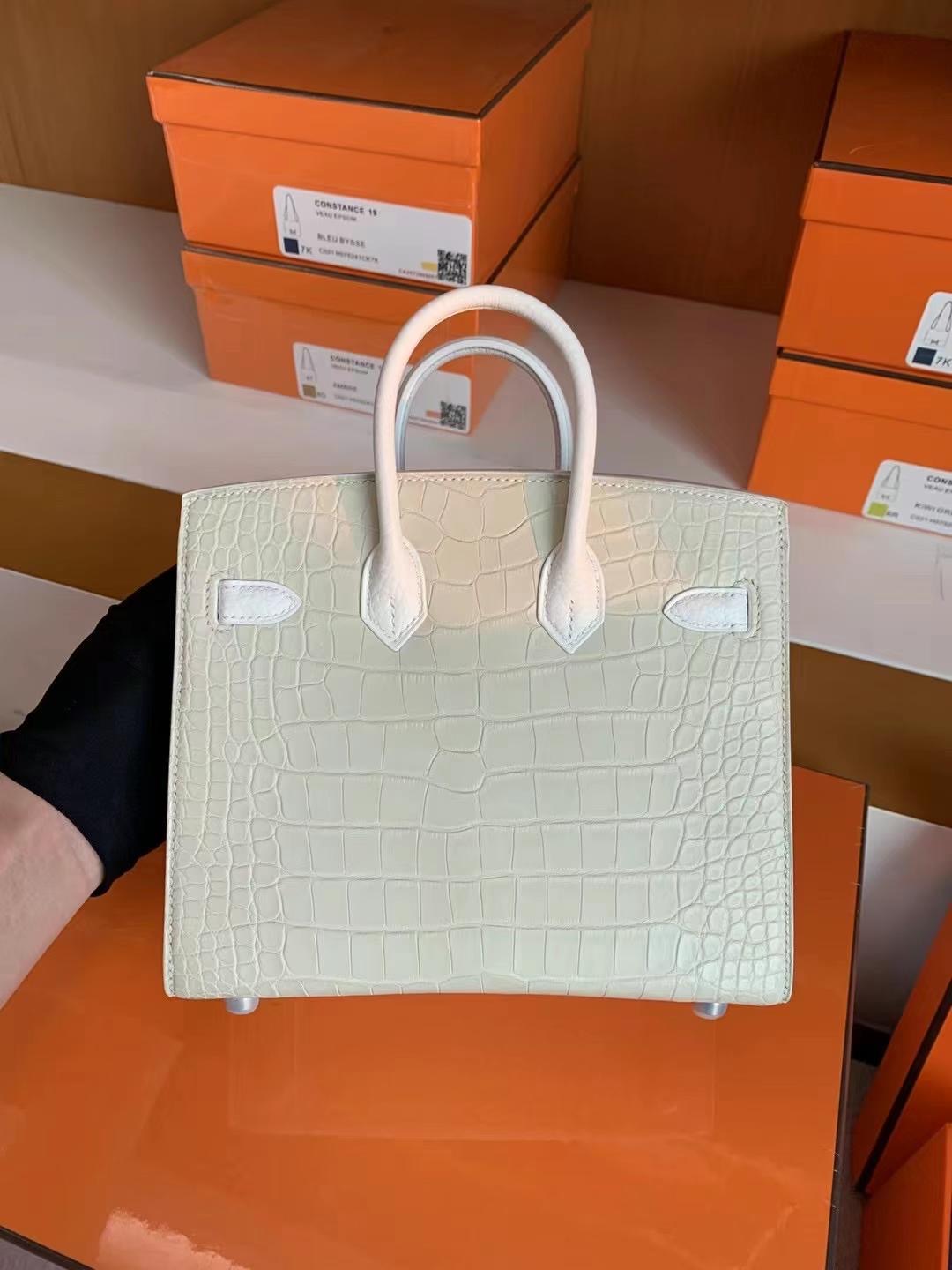 United Arab Emirates HM BK 20cm sellier Faubourg