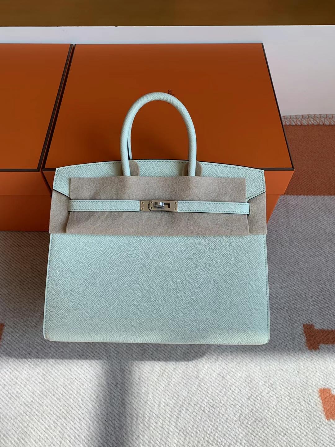 United Arab Emirates HM BK Epsom 25cm 0S Vert Fizz