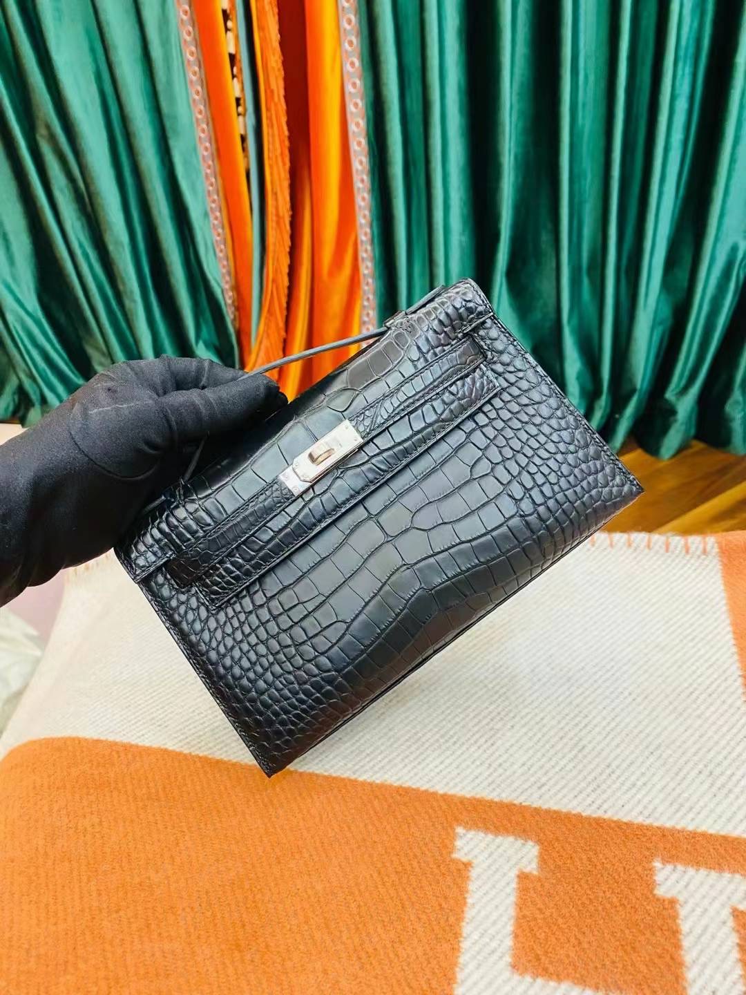 HM pochette matte crocodile leather 89 noir