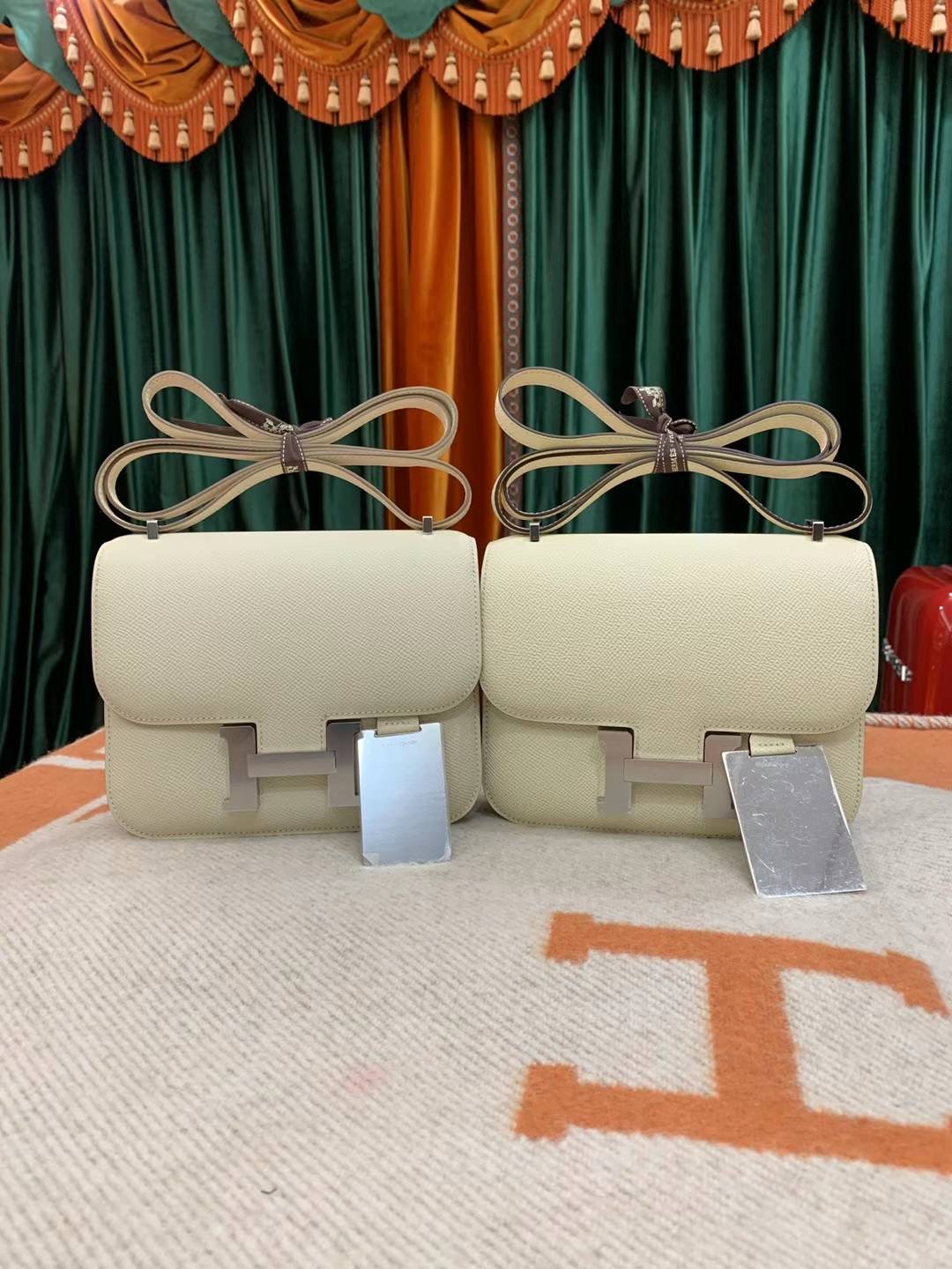 HM constance mini with mirror