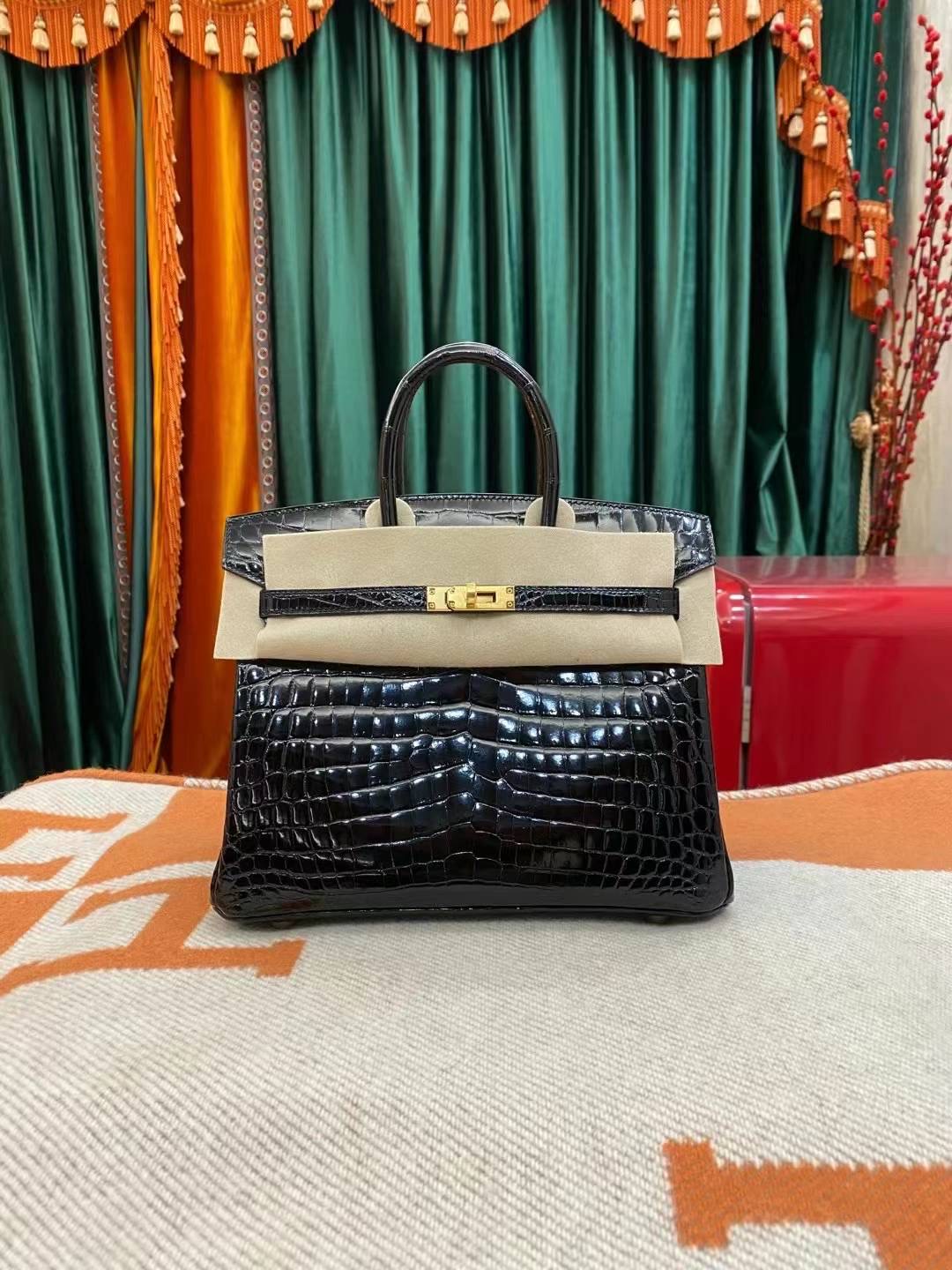 Saudi Arabia Dammam HM BK 25cm 89 Noir Nilo crocodile