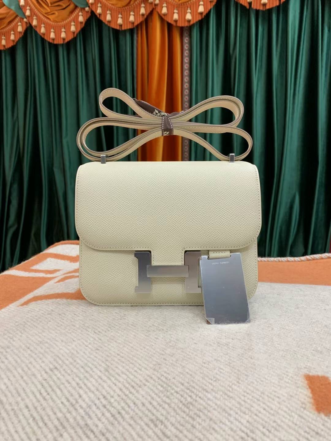 HM constance mini with mirror