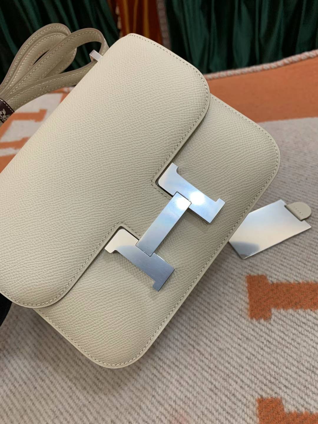 HM constance mini with mirror