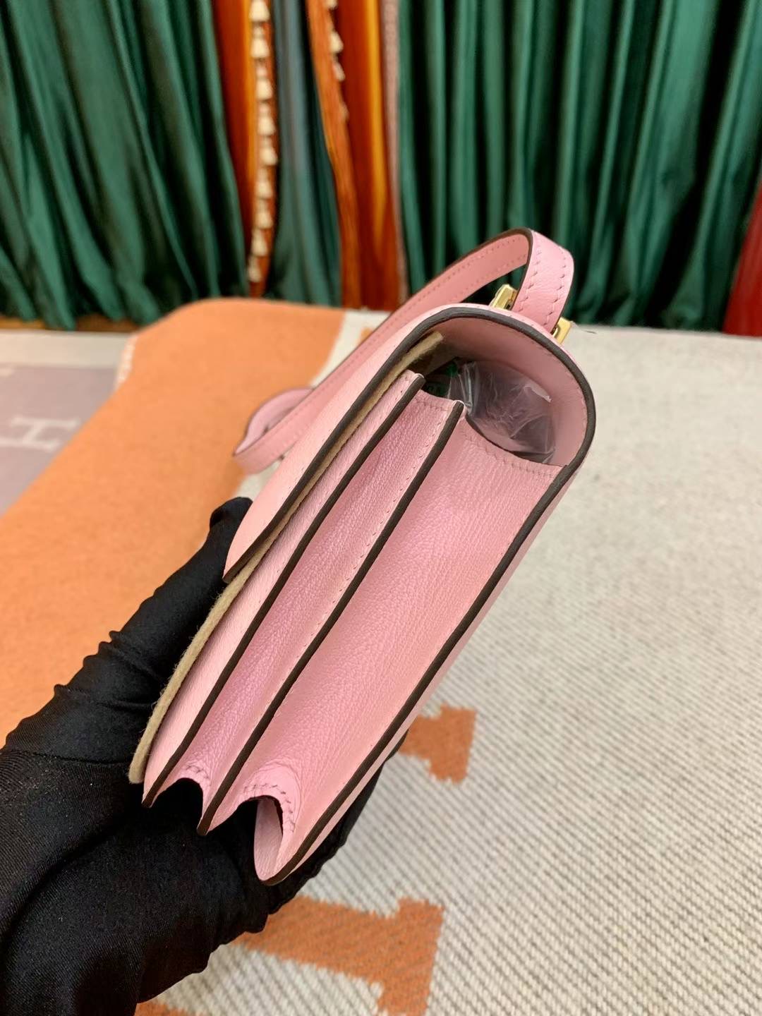 Constance mini 19cm chèvre 山羊皮 3Q rose sakura 樱花粉