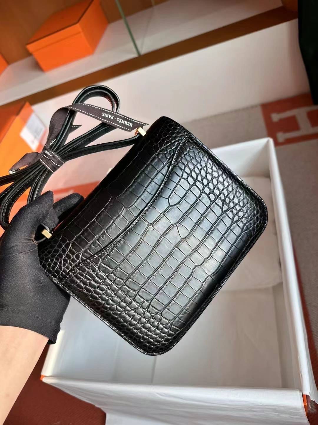 Dubai HM Constance 19cm Ck89 Noir Matte Alligator Crocodile