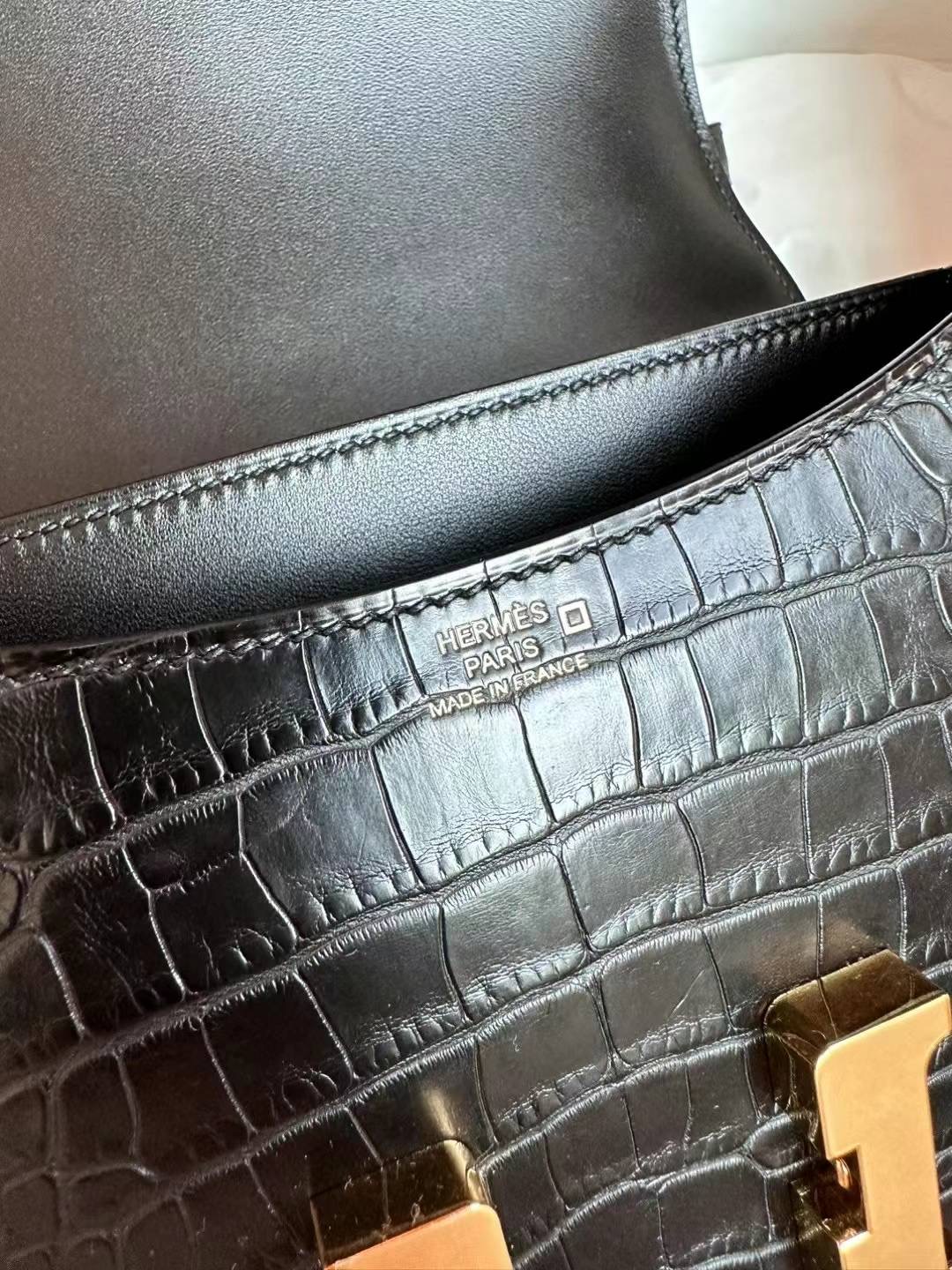 Dubai HM Constance 19cm Ck89 Noir Matte Alligator Crocodile