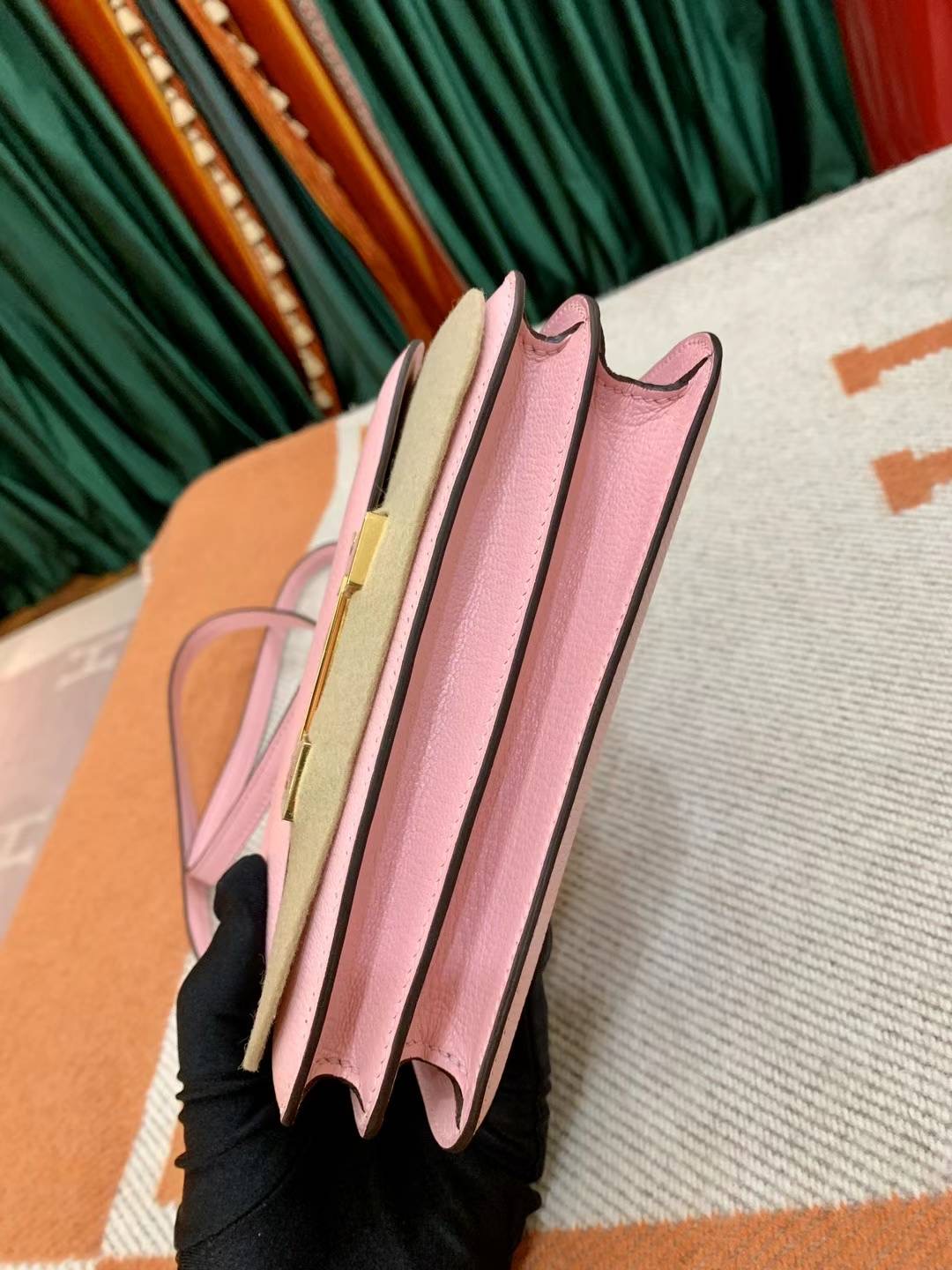 Constance mini 19cm chèvre 山羊皮 3Q rose sakura 樱花粉