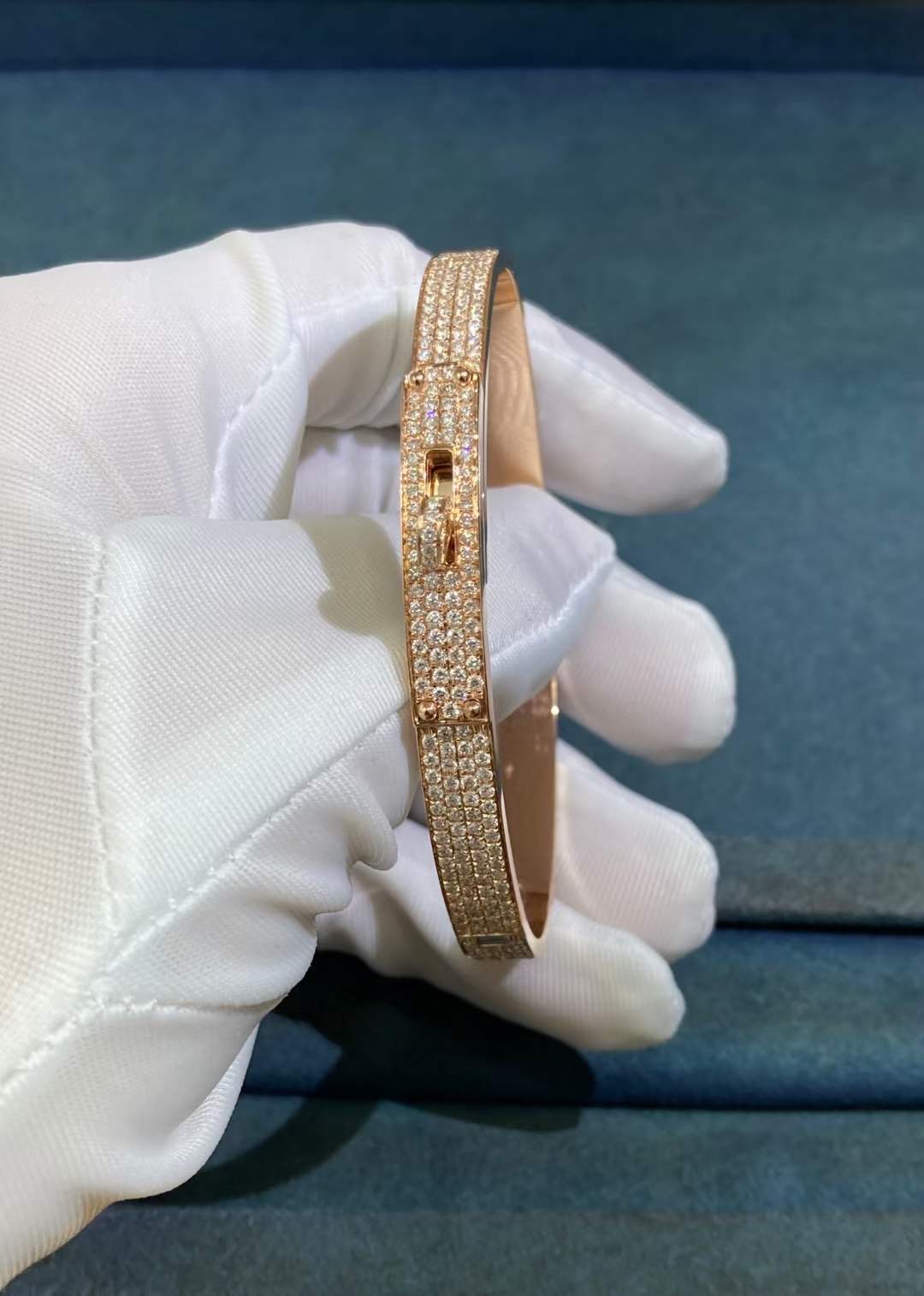 HM bracelet 18k gold and diamond
