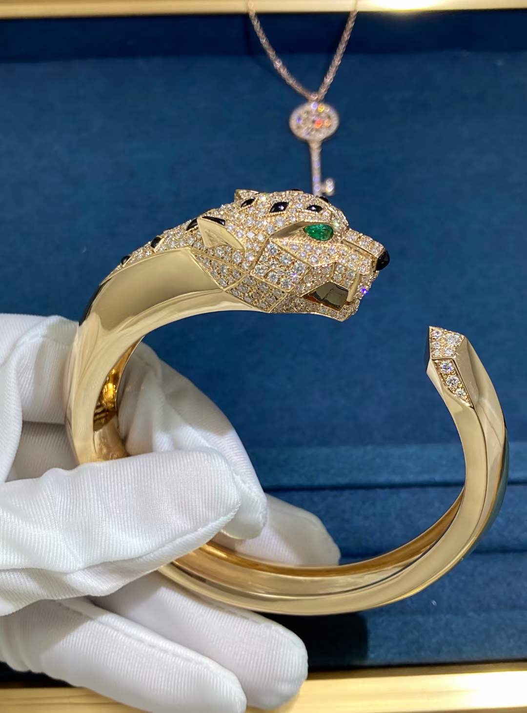 tiger bracelet 18k gold and diamond