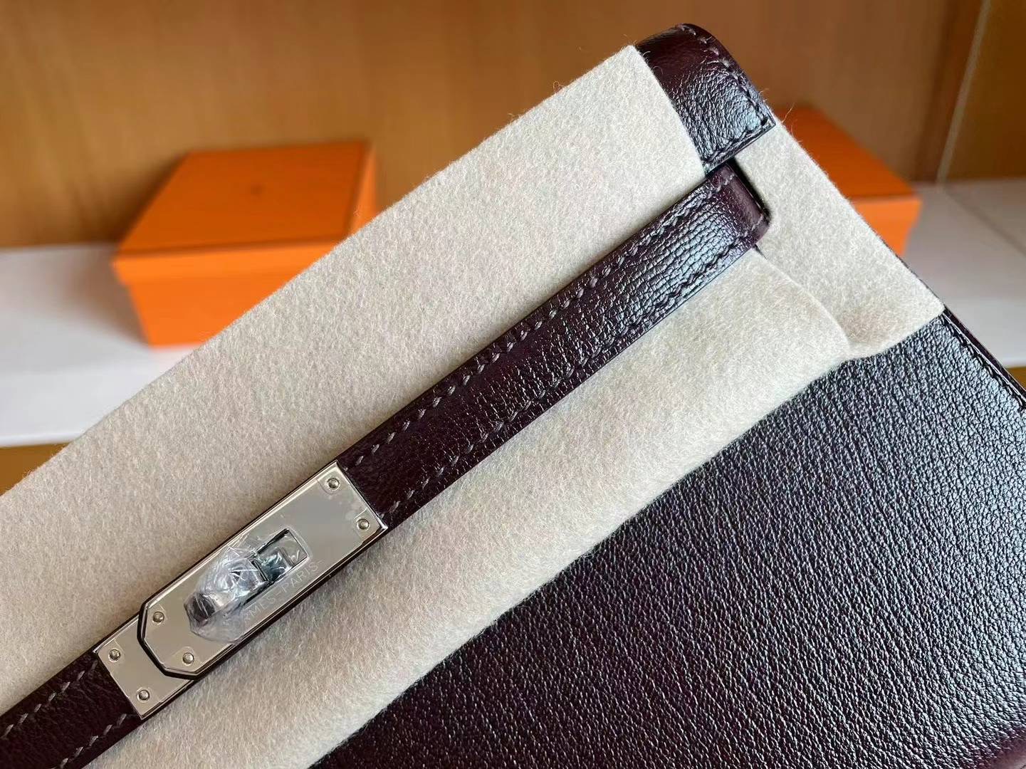 KL Elan 57 Bordeaux 酒红色 金扣