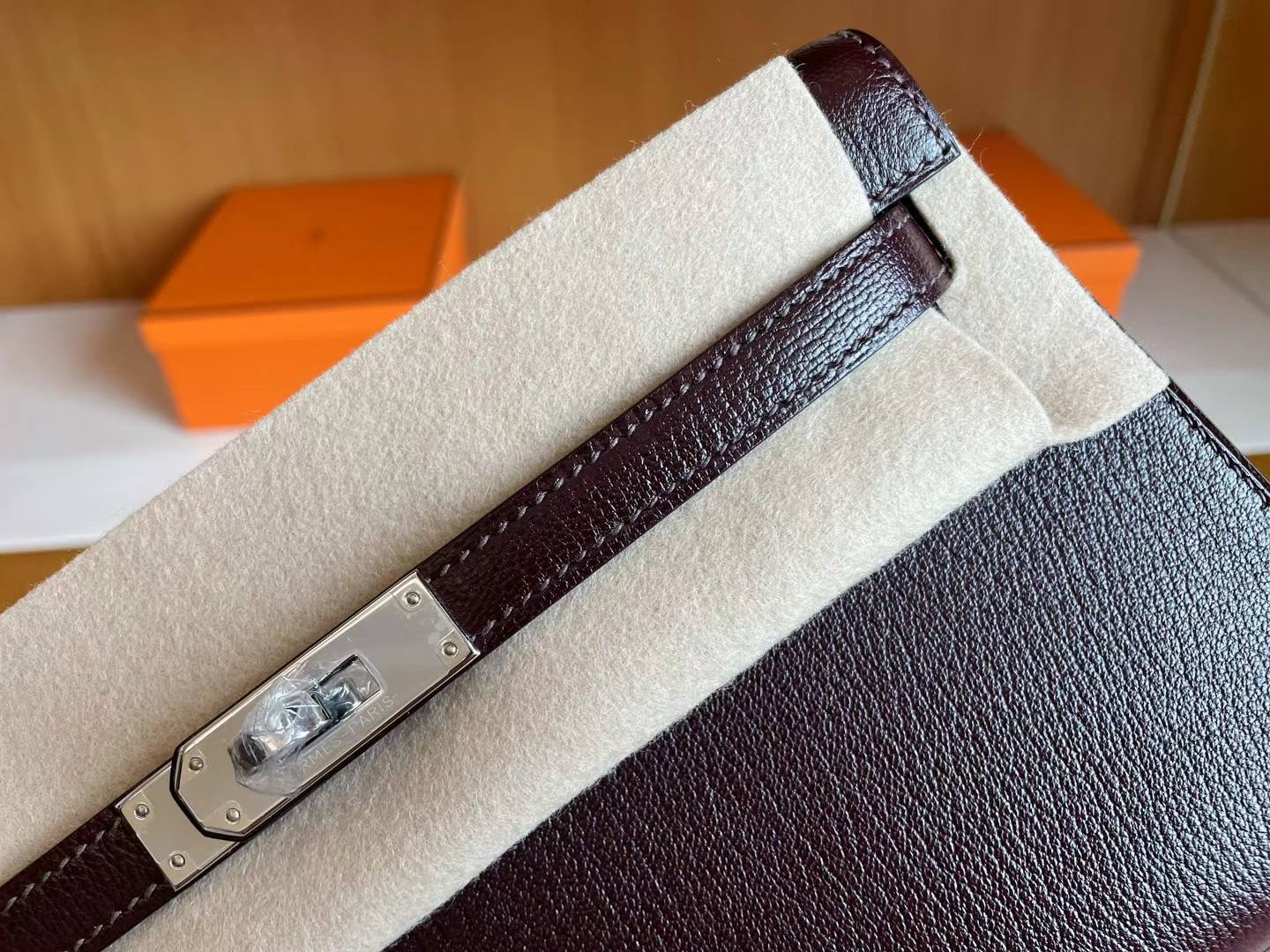 KL Elan 57 Bordeaux 酒红色 金扣