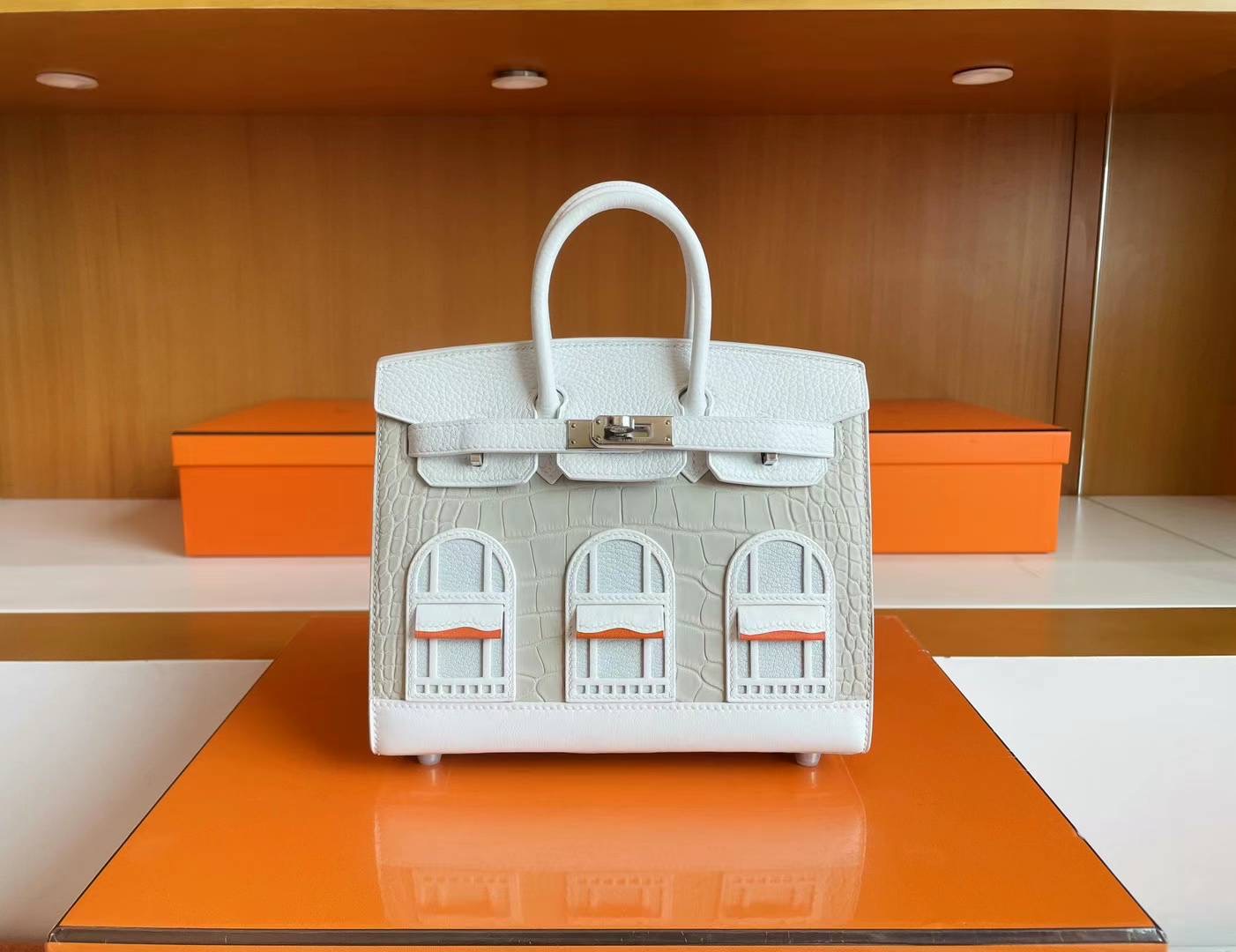 United Arab Emirates HM BK 20cm sellier Faubourg