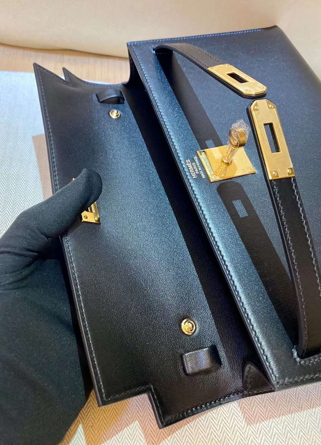 United Arab Emirates HM KL Elan 2023 Box leather